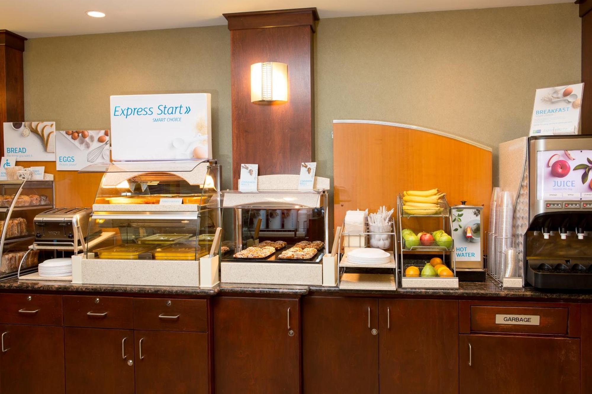 Holiday Inn Express & Suites Drayton Valley By Ihg Exteriér fotografie