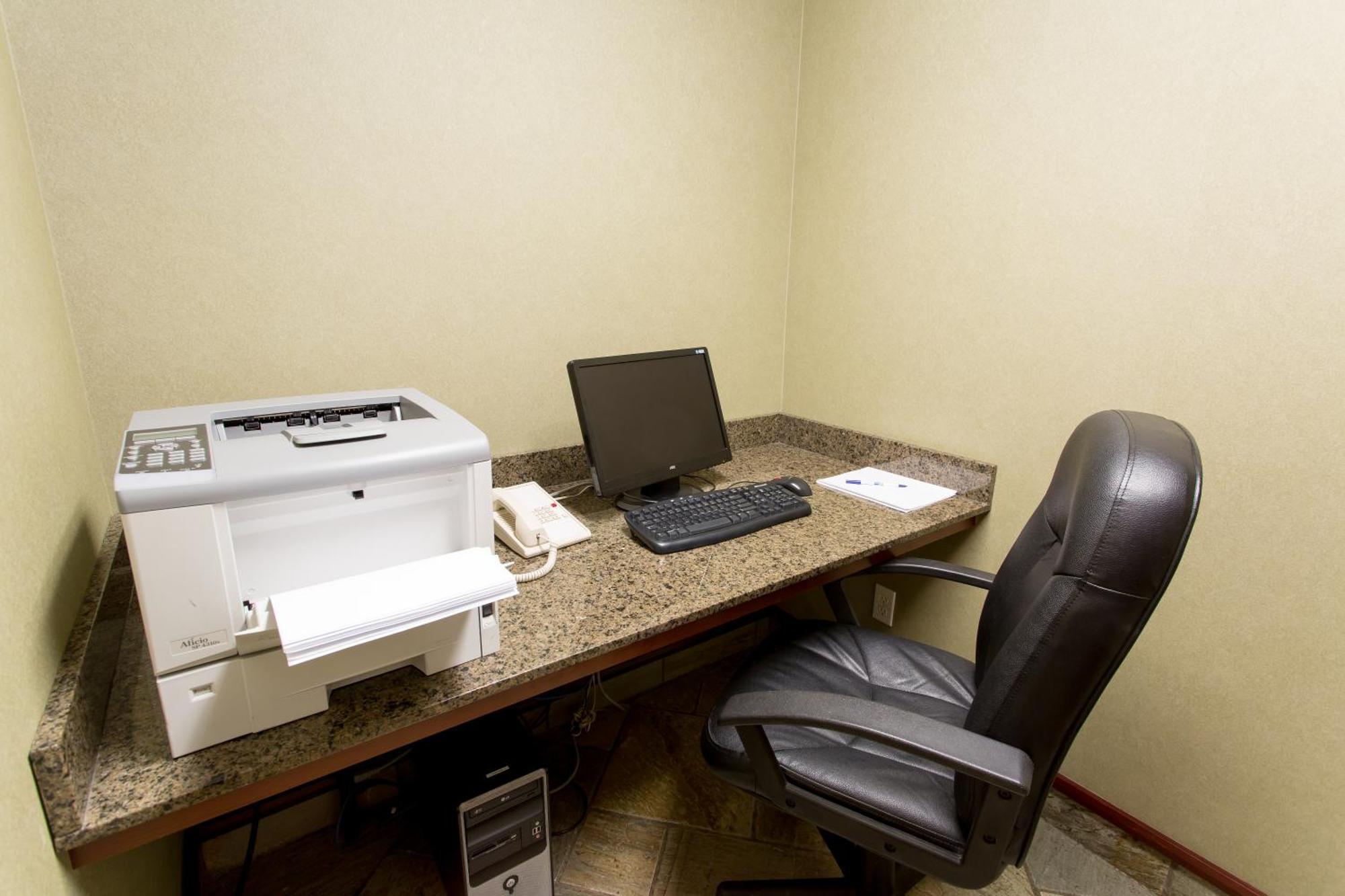 Holiday Inn Express & Suites Drayton Valley By Ihg Exteriér fotografie