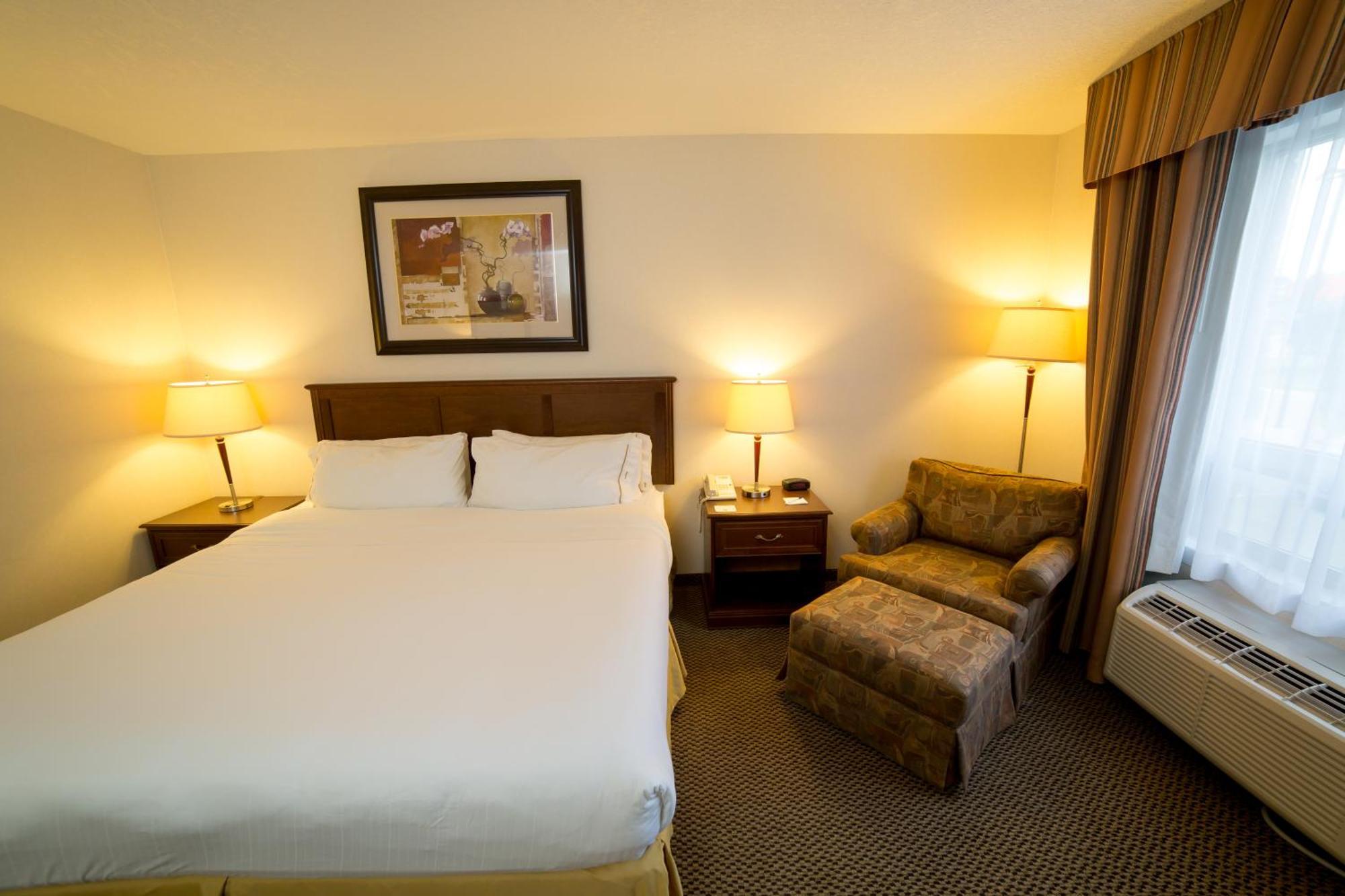 Holiday Inn Express & Suites Drayton Valley By Ihg Exteriér fotografie