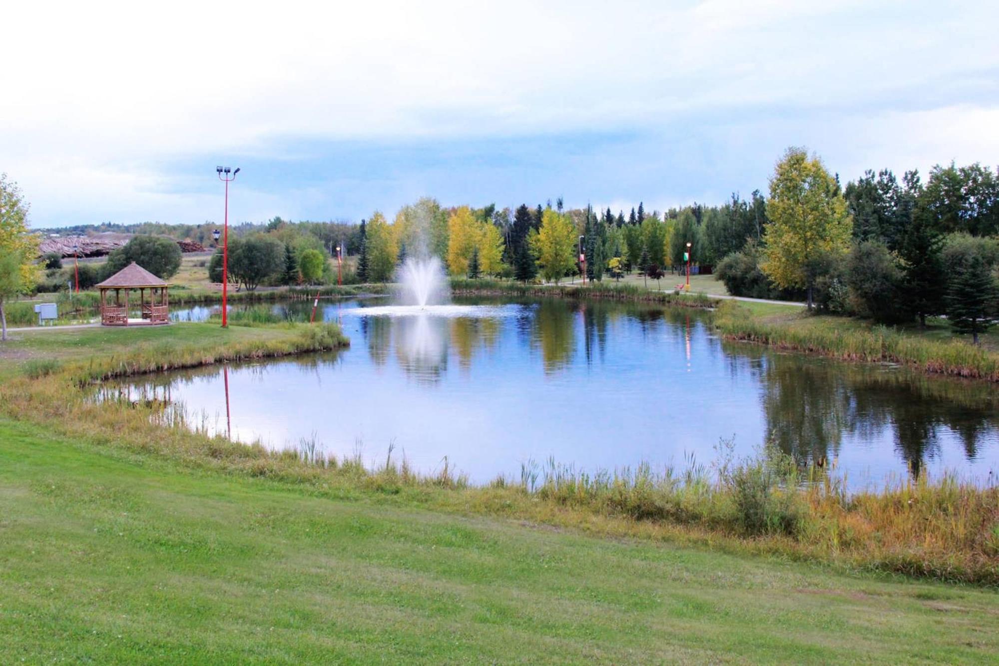 Holiday Inn Express & Suites Drayton Valley By Ihg Exteriér fotografie